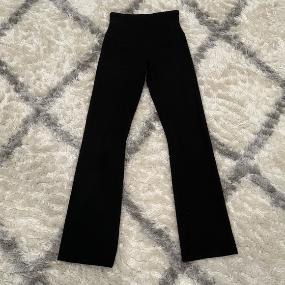Yummie Jodi Boot Cut Leggings - Picture 9 of 14